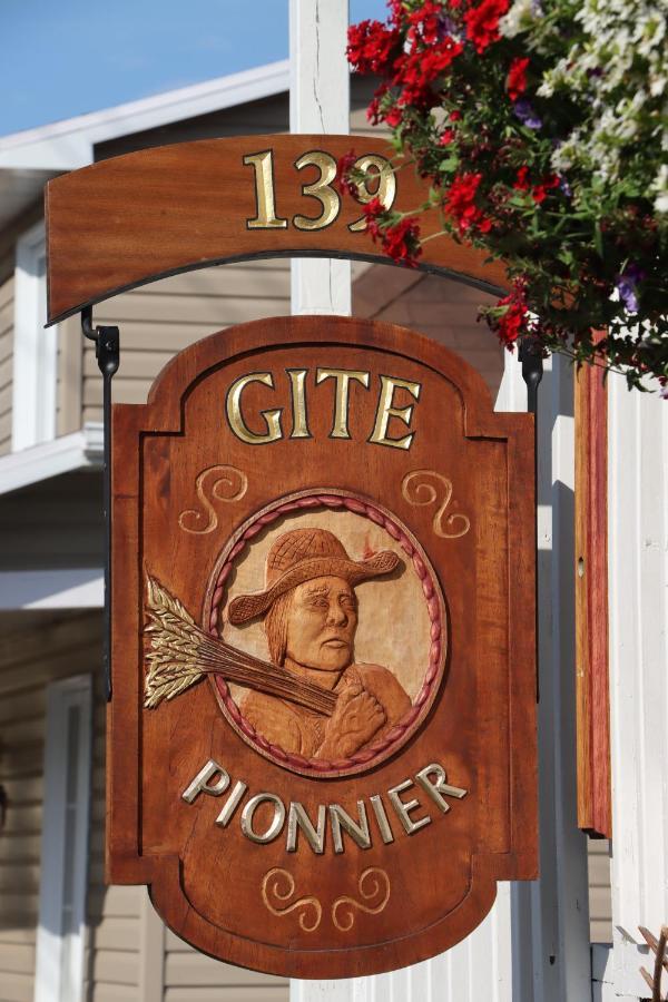 Gite Du Pionnier L'Islet-sur-Mer Exteriér fotografie